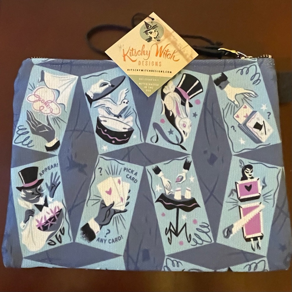 NWT MAGIC SHOW “KITSCHY WITCH” BRAND CLUTCH WRISTLET BAG Case Magician Halloween